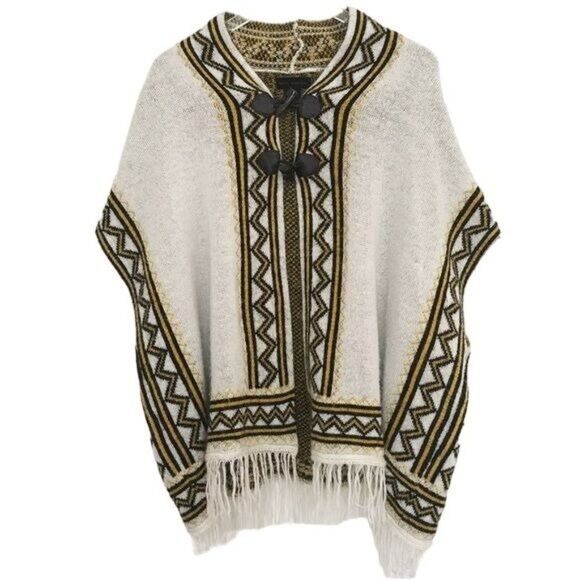 STEVE MADDEN Boho Southwestern Tribal Fringe Knit Toggle Poncho One Size - Picture 1 of 3